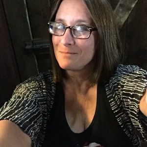 Meet your Posher, Linda